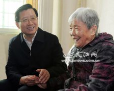 “把甘祖昌將軍的革命精神發揚光大”[圖]