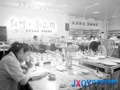 千年瓷都堅持“兩條腿走路” 做強陶瓷文化產業