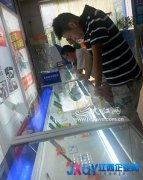 南昌“考后經濟”很火熱 專家稱過度消費不可取
